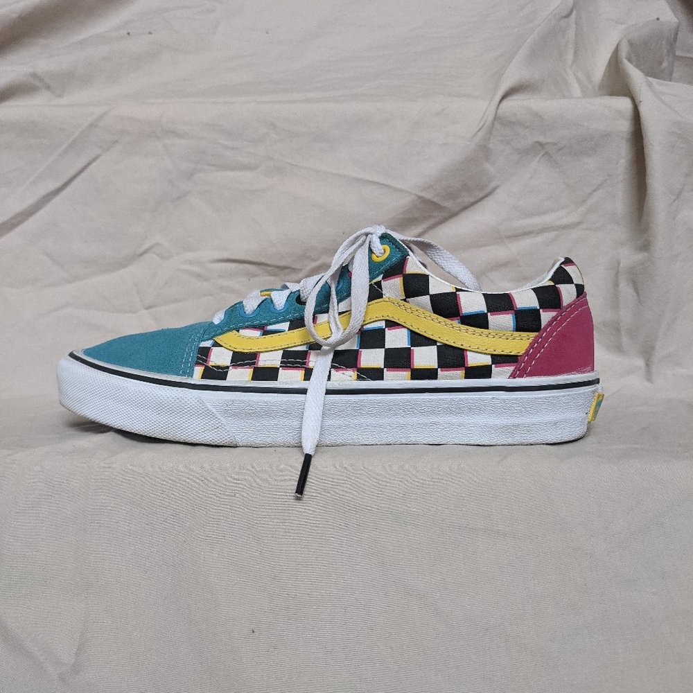 Vans sneakers CMYK edition. Size Men's 7.5 // Women's 9
